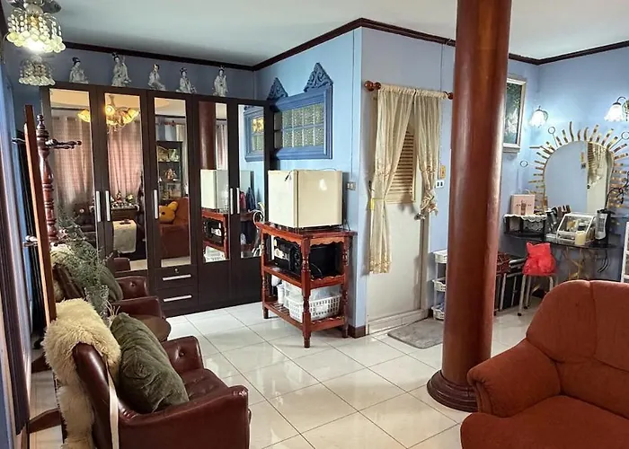 Modern Thai Vintage Place Living Apartment